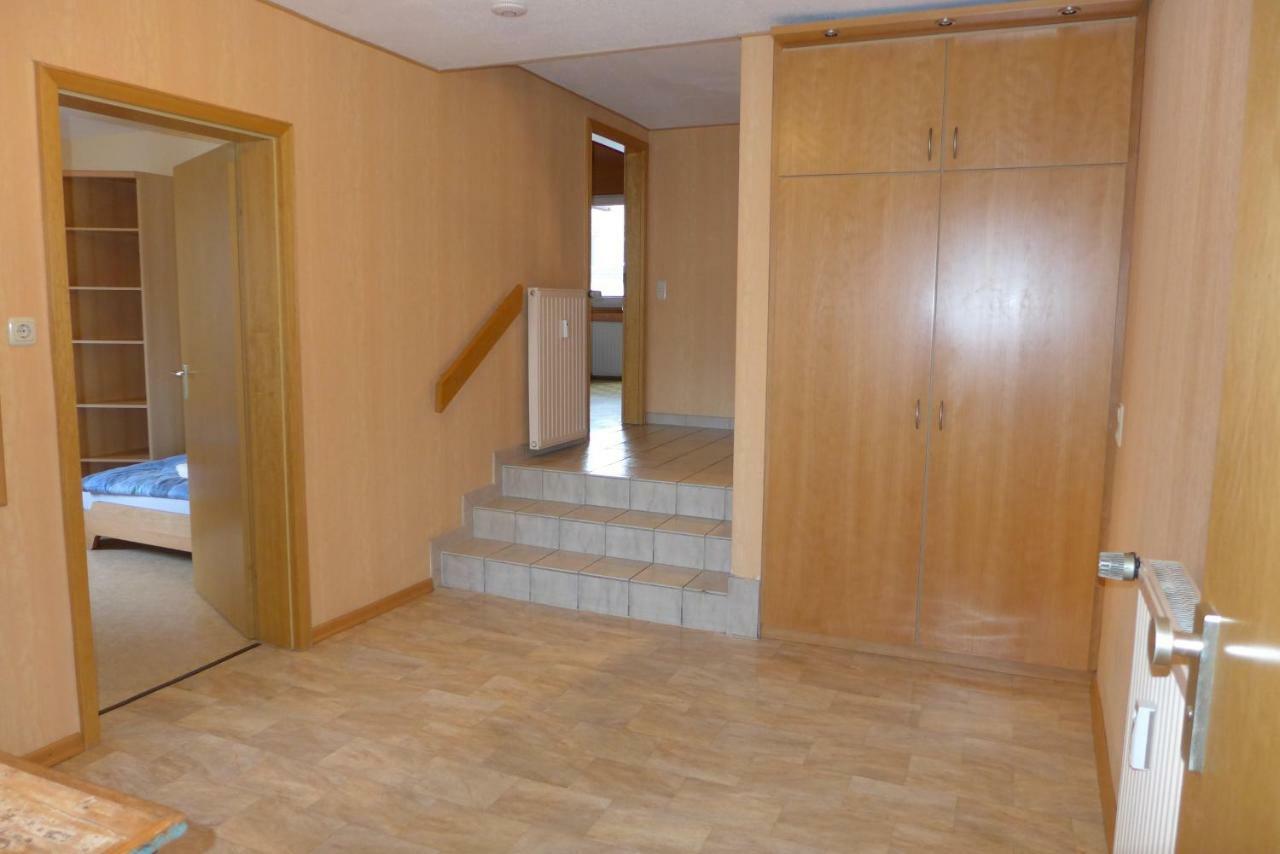 Messe Cgn/Dus Grossraeumige Wohnung In Guter Verkehrslage เลเวอร์คูเซน ภายนอก รูปภาพ