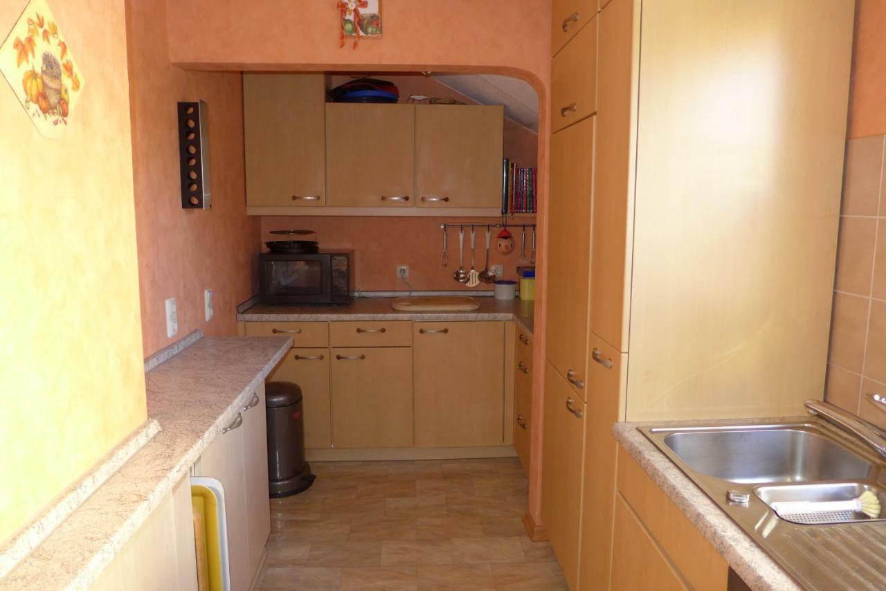 Messe Cgn/Dus Grossraeumige Wohnung In Guter Verkehrslage เลเวอร์คูเซน ภายนอก รูปภาพ